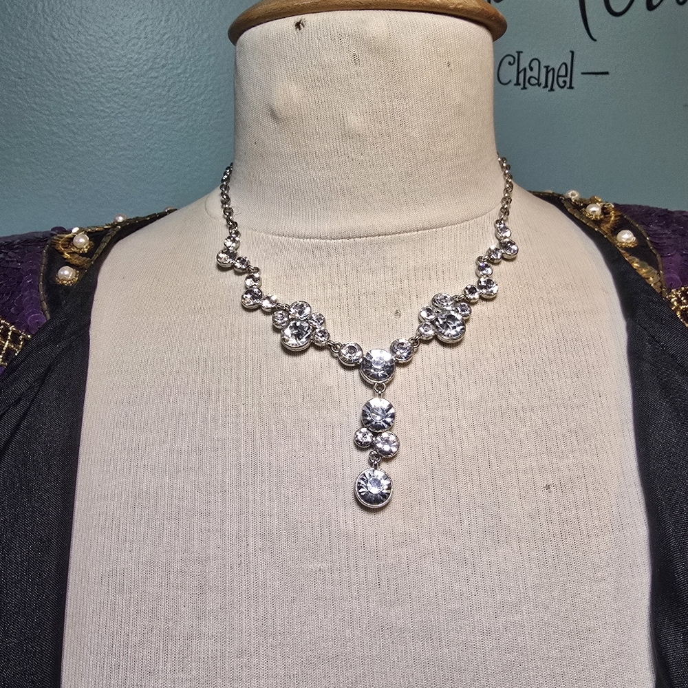 Exquisite Silver-tone Y Drop Rhinestone Necklace - Picture 6 of 7